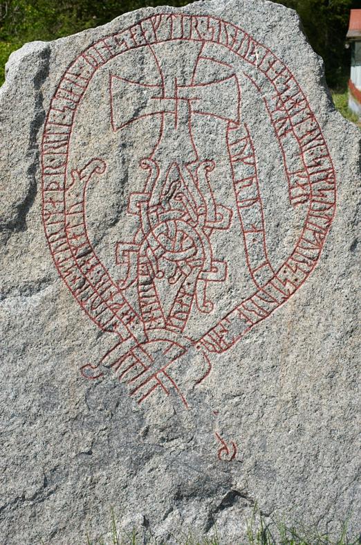 Runes written on runsten, ljus grovkornig granit. Date: V b 1000-t